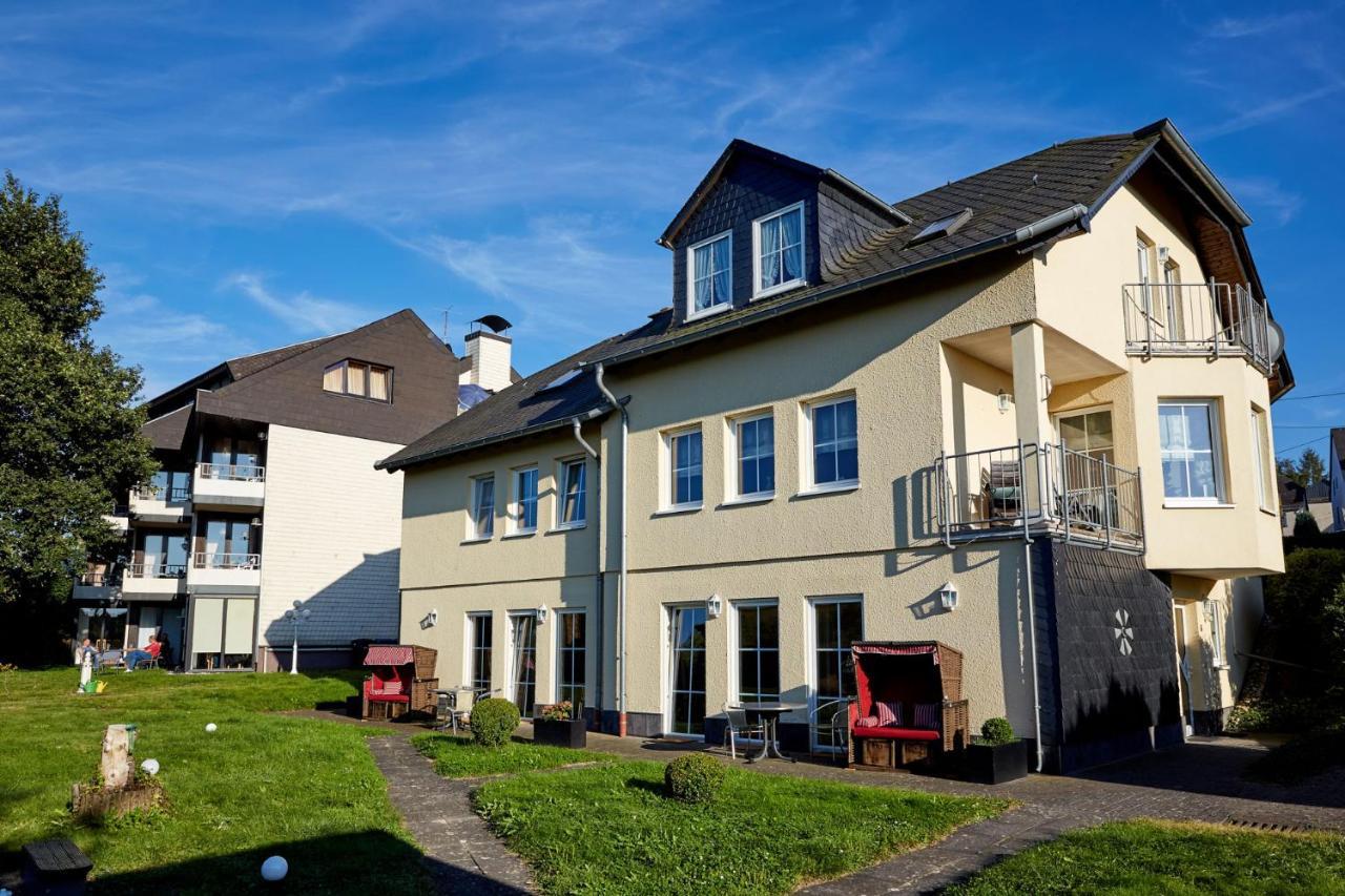 Hotel-Restaurant Maas Lutzerath Exterior foto